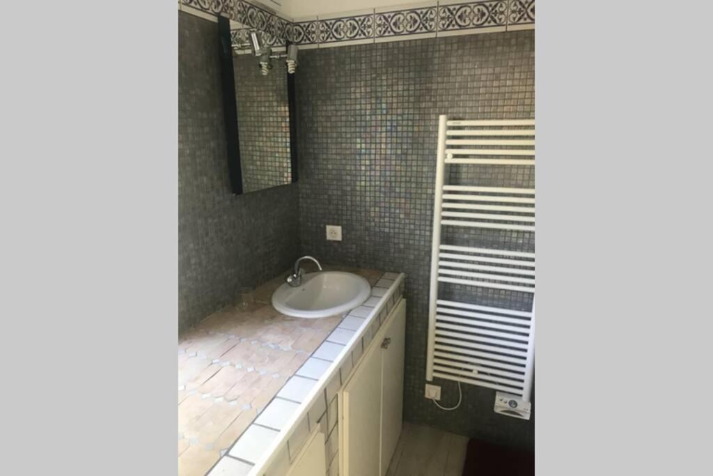 Joli Studio Au Mont St Clair Avec Vue Sur La Mer Διαμέρισμα Σετ Εξωτερικό φωτογραφία