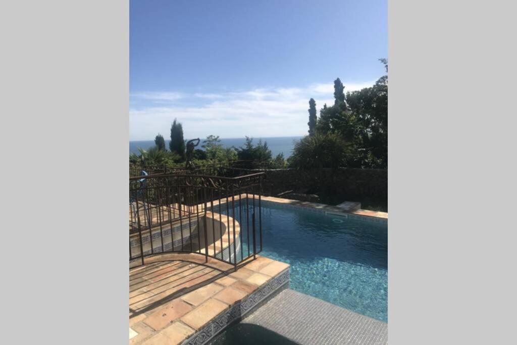Joli Studio Au Mont St Clair Avec Vue Sur La Mer Διαμέρισμα Σετ Εξωτερικό φωτογραφία