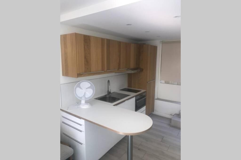 Joli Studio Au Mont St Clair Avec Vue Sur La Mer Διαμέρισμα Σετ Εξωτερικό φωτογραφία